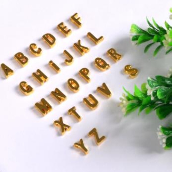 Dainty Heart & C Initial Monogram Charm Necklace - Picture 2 of 7